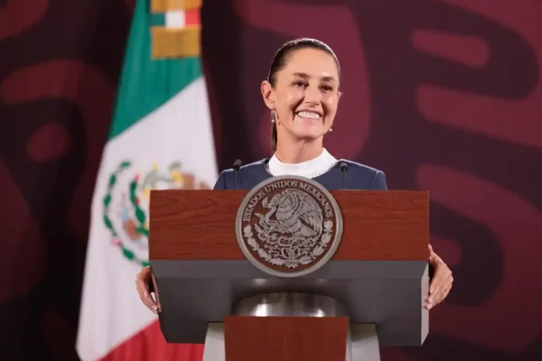 "Quien tiene que decidir la reforma constitucional son los diputados y senadores y como dice la Constitución, desde el 39, que la soberanía reside en el pueblo, pero además el único que tiene atribución para cambiar la Constitución es el Constituyente", enfatizó la próxima nueva presidente mexicana.