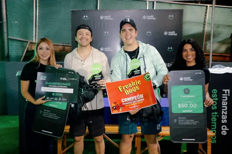 El torneo reunió a los mejores jugadores de pádel del país, fue un espectáculo de derroche talento y competencia y tuvo como resultado 16 ganadores, con premios de $300 para los primeros ganadores en las 8 categorías.