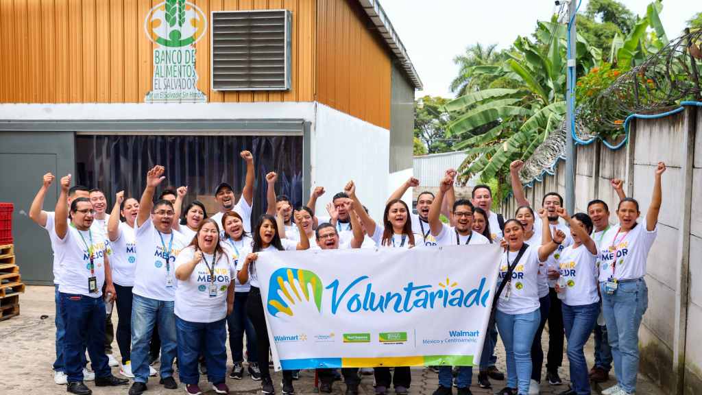 En esta ocasión, se contó con el apoyo de 30 voluntarios del área de Protección de Activos de todos los formatos de tiendas; quienes recibieron un reforzamiento sobre los procesos de donación de puntos de venta y rescate de alimentos, especialmente frutas y verduras.