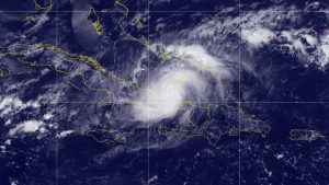 Según los reportes, el Insmet de Cuba, ha medido ya rachas de 116 kilómetros por hora causadas por el huracán de Óscar, esperan que en algunos puntos montañosos del oriente cubano caigan entre 100 y 200 mililitros (litros por metro cuadrado) y se registren vientos de hasta 120 kilómetros por hora.