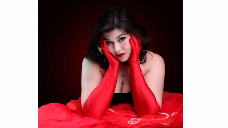La cantante salvadoreña, Alaria, lanza su primer sencillo “Ilegal”