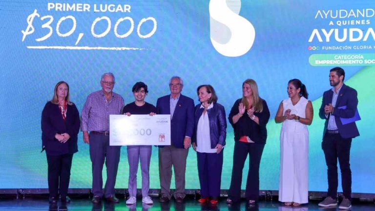 entregan $75 mil a emprendedores