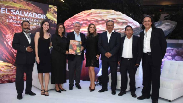 Bancoagrícola celebra 30 años de El Salvador un Rincón Mágico