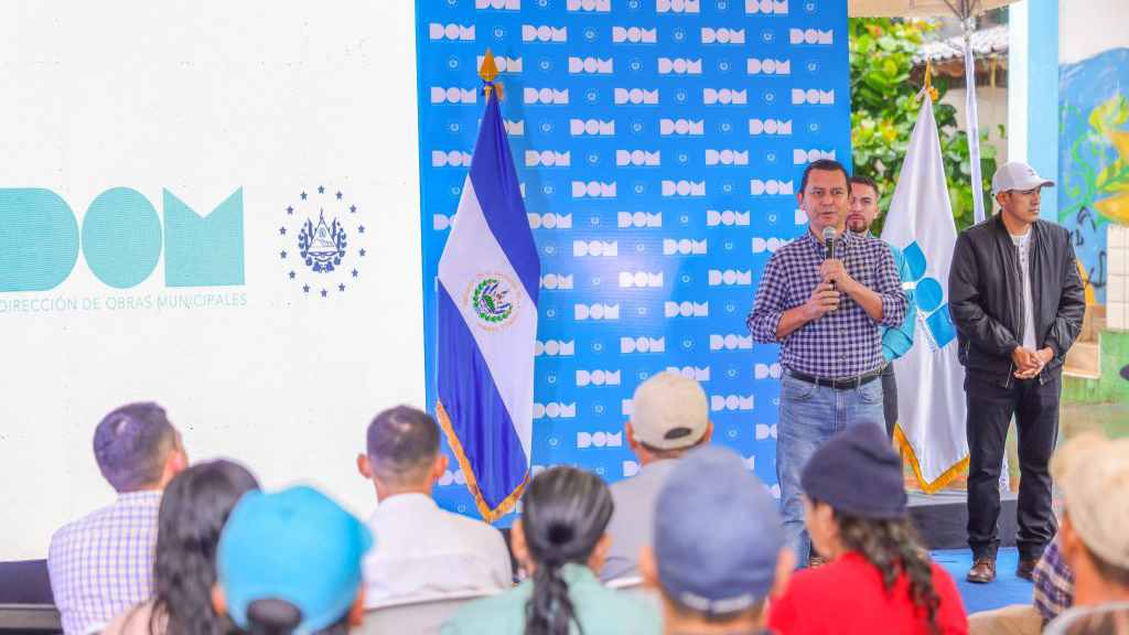 DOM inicia proyecto agua potable en Arambala, Morazán Norte
