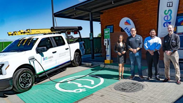La estación de carga para vehículos eléctricos está ubicada en la carretera de Quezaltepeque, km 35 ½, San Juan Opico, La Libertad Centro.