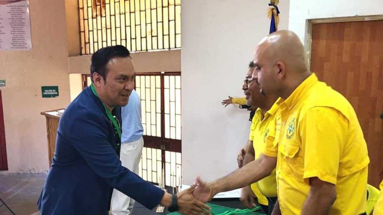 David Parras, recibió de Comandos de Salvamento, la Medalla de Honor al Mérito «Tu ángel guardián 2024» por su labor informativa..