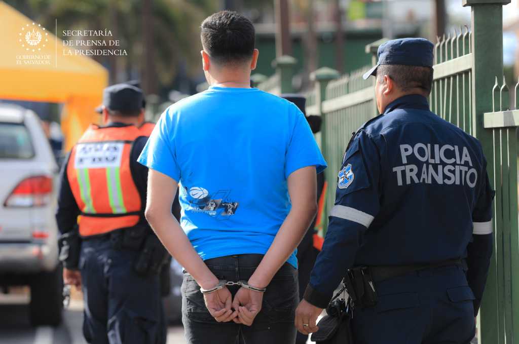Antes de estas reformas de tránsito se permitía hasta 49 miligramos de alcohol, hoy, los conductores deben registrar 0 grados de alcohol.
