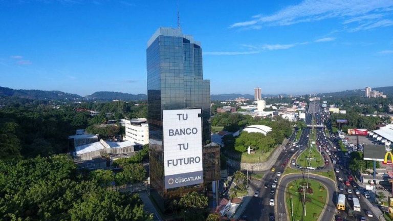 Refuerza la estrategia de expansión en el Triángulo Norte y refleja la visión de crecimiento y solidez en el mercado financiero de la región.