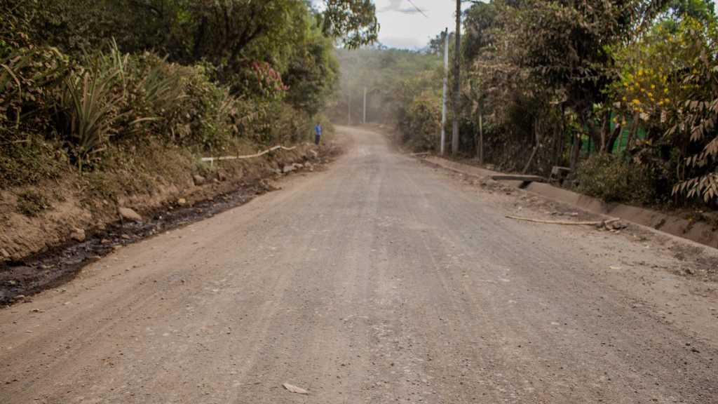 La obra será reconstruida con pavimento de concreto hidráulico por la DOM y mejorará la calidad de vida de unos 8,000 habitantes de Guazapa