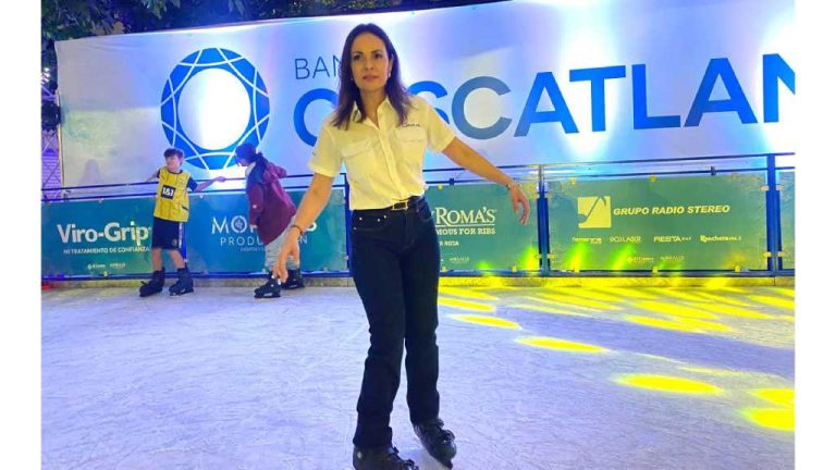 BANCO CUSCATLAN cumple el sueño de niños, jóvenes y adultos de gozar de la primera pista de hielo al aire libre en El Salvador.
