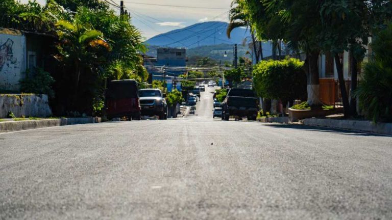 Bajo la misión del presidente Bukele, entregaron calles renovadas de El Congo, las cuales por años, no recibieron un mantenimiento adecuado.