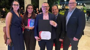 Se posiciona en el segundo lugar entre el sector de “Alimentos y bebidas” y tercer lugar como la mejor empresa aceptada por la población.