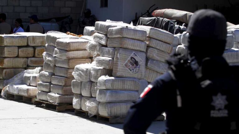 "Desatar un infierno" plantea una postura extremadamente dura contra los cárteles mexicanos de la droga por parte de Estados Unidos.
