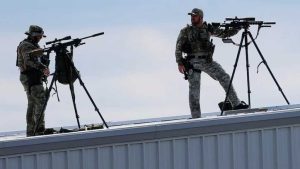 Más de 2,000 oficiales de policía de diversas agencias estatales, federales y locales y 350 miembros de la Guardia Nacional dan seguridad.