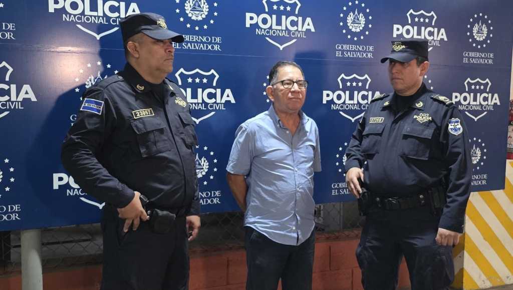 (Eugenio Chicas), deberá responder penalmente, ante los tribunales donde será presentado en los próximos días, escribió el mandatario.