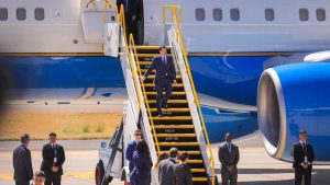 El secretario de Estado, Marco Rubio, llegó a El Salvador para reunirse con el presidente Nayib Bukele y en la agenda: seguridad y migración