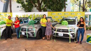 Son 233 premios a los a ganadores:: 3 pick up, 20 motos, 30 premios en efectivo de $500.00, 30 de 250.00, 60 de 200.00 y 90 de $100.00.