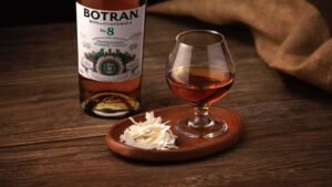 Este reconocimiento representa la dedicación, maestría, innovación y su proceso de añejamiento detrás de cada botella de Botran.