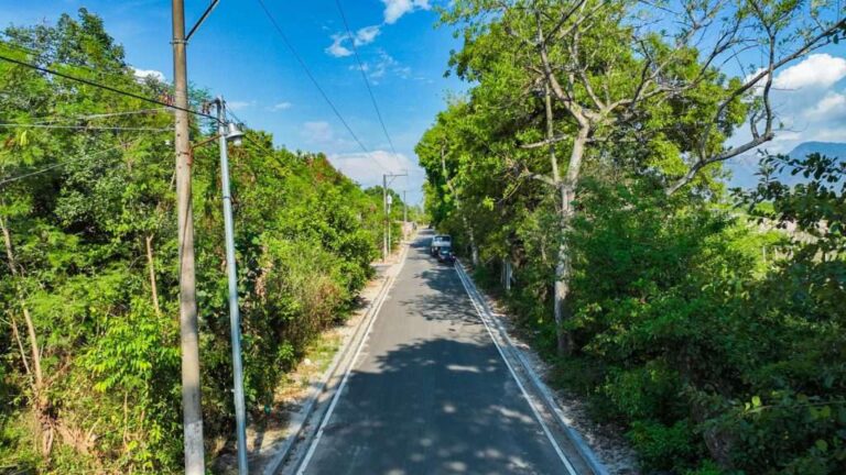 2,900 habitantes de la colonia Las Pampas, en el distrito de Aguilares, San Salvador Norte, son beneficiados con modernas calles.