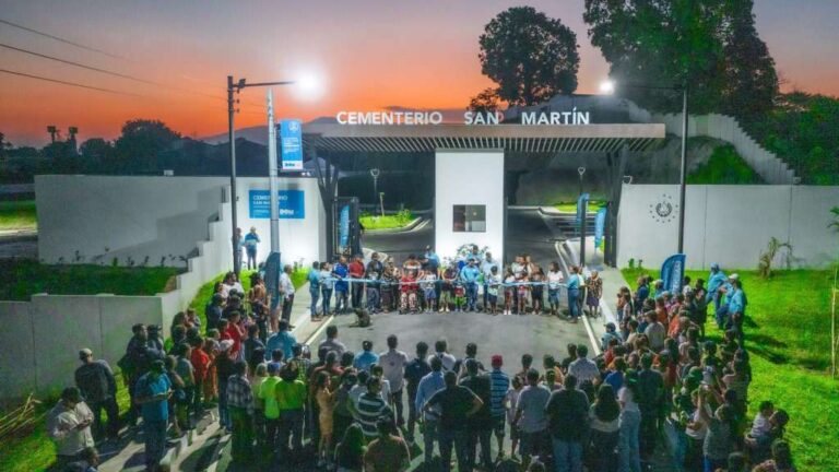 Es un moderno cementerio en beneficio de cien mil habitantes de San Martín, San Salvador Oeste, donde residen más de 100 mil habitantes.
