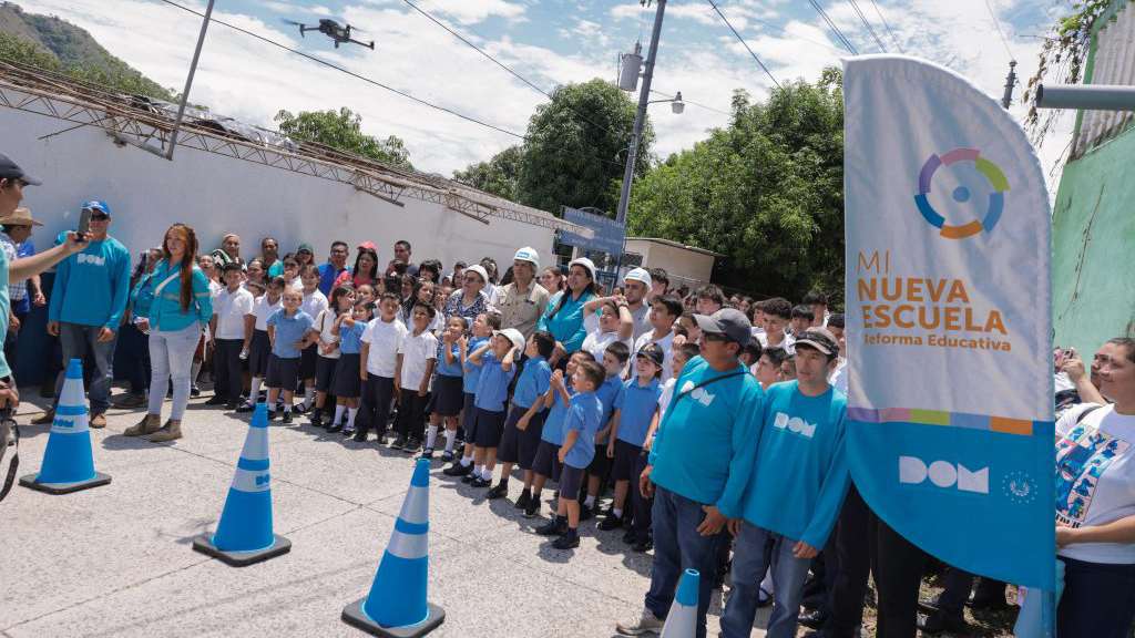 El proyecto forma parte del Programa Presidencial “Mi Nueva Escuela”, modernizar la infraestructura desde parvularia hasta tercer ciclo.