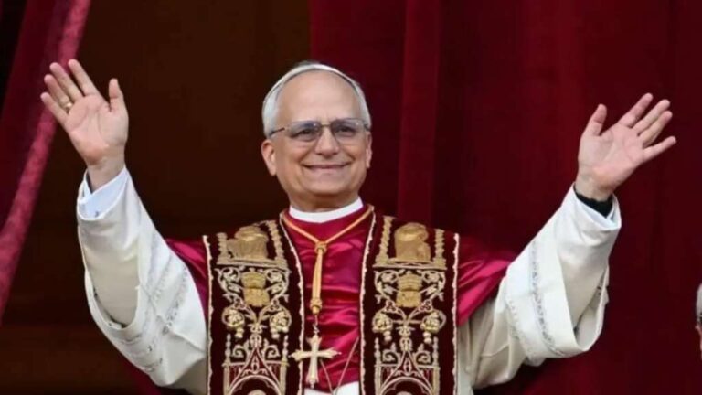 La ideológica de León XIV, puede definirse como centrista con matices reformistas y conservadores. Dará continuidad al legado de Francisco.