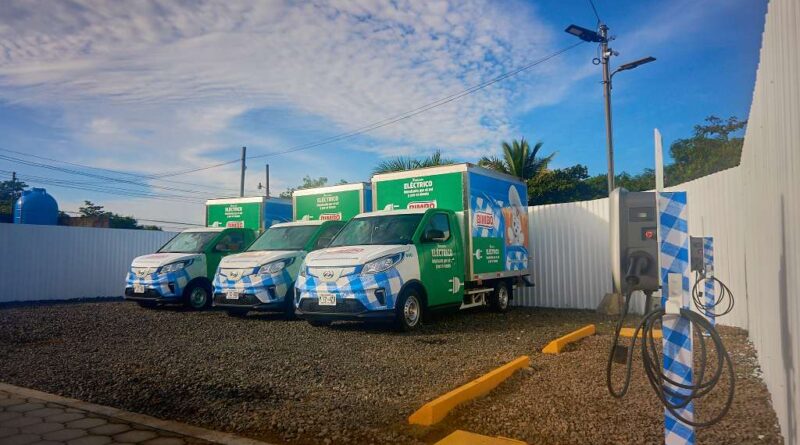 La flotilla está conformada por 25 unidades eléctricas marca Maxus y un vehículo híbrido destinado a funciones de supervisión.