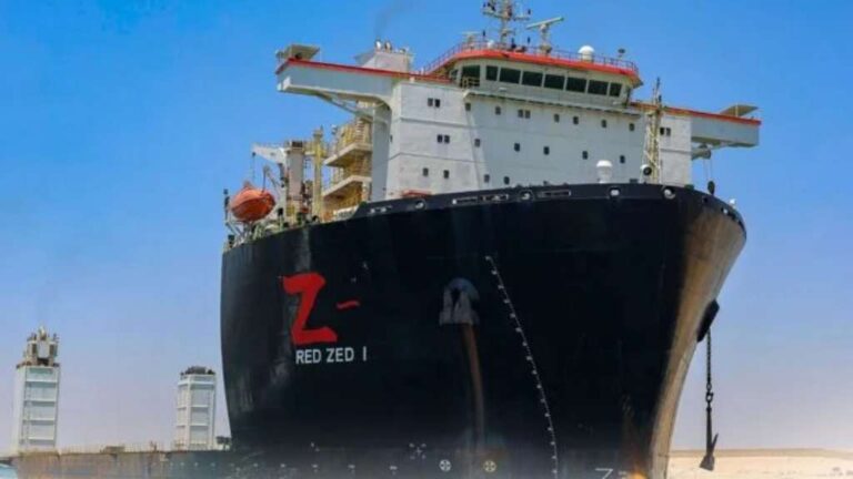 La Autoridad del Canal de Suez reportó que no hubo heridos y que las consecuencias del encallamiento fueron resueltas en unos 60 minutos.