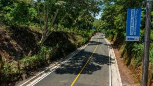 Este fin de semana, la DOM, gobierno del presidente Nayib Bukele, una remodelada calle a los habitantes de California, en Usulután Este
