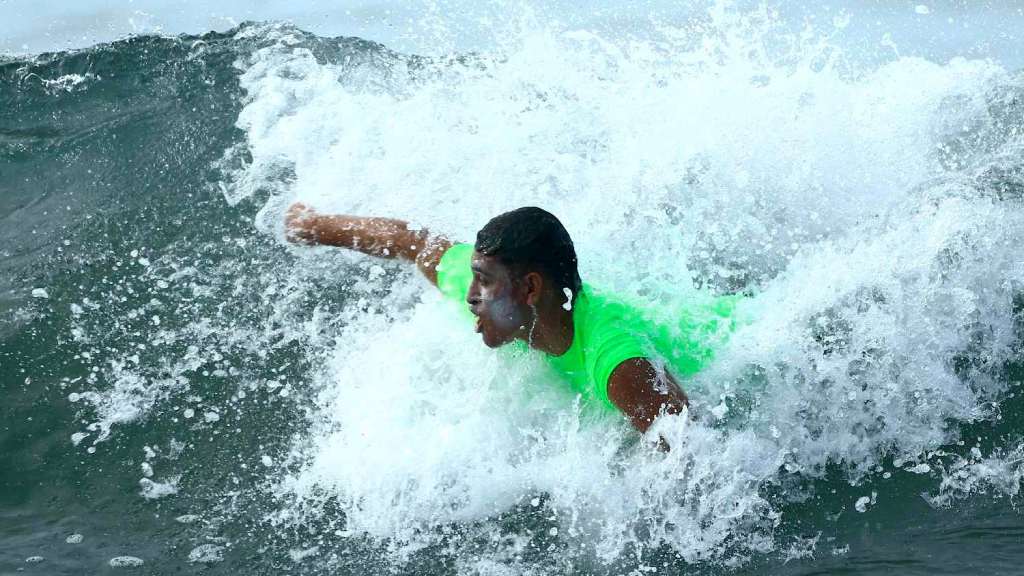 El Salvador hizo 1, 2 y 3 en la modalidad bodyboard masculino, de la cual los primeros dos clasificaron al Mundial del próximo año 2026.