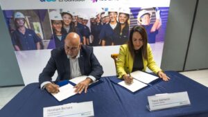 AES y el ISDEMU renovaron su compromiso de impulsar la formación técnica de más mujeres para el de electricidad