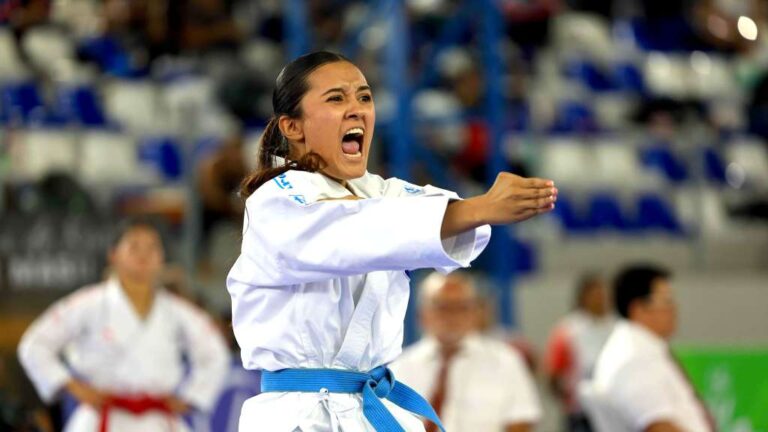 El dojo UES Seiken se coronó campeón del Torneo Juliano de Karate 2025 al ganar 33 medallas de oro, 22 de plata y 27 de bronce.