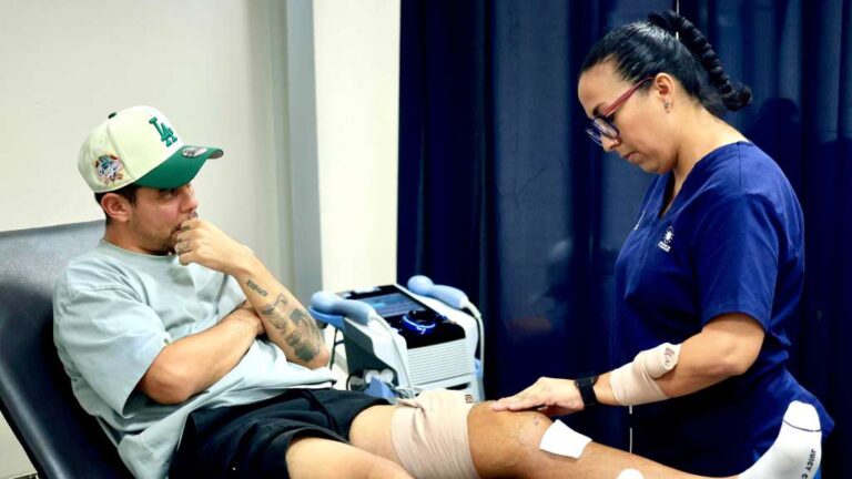 Los fisioterapistas del INDES, iniciaron este martes, la primera sesión del proceso de rehabilitación del seleccionado nacional.