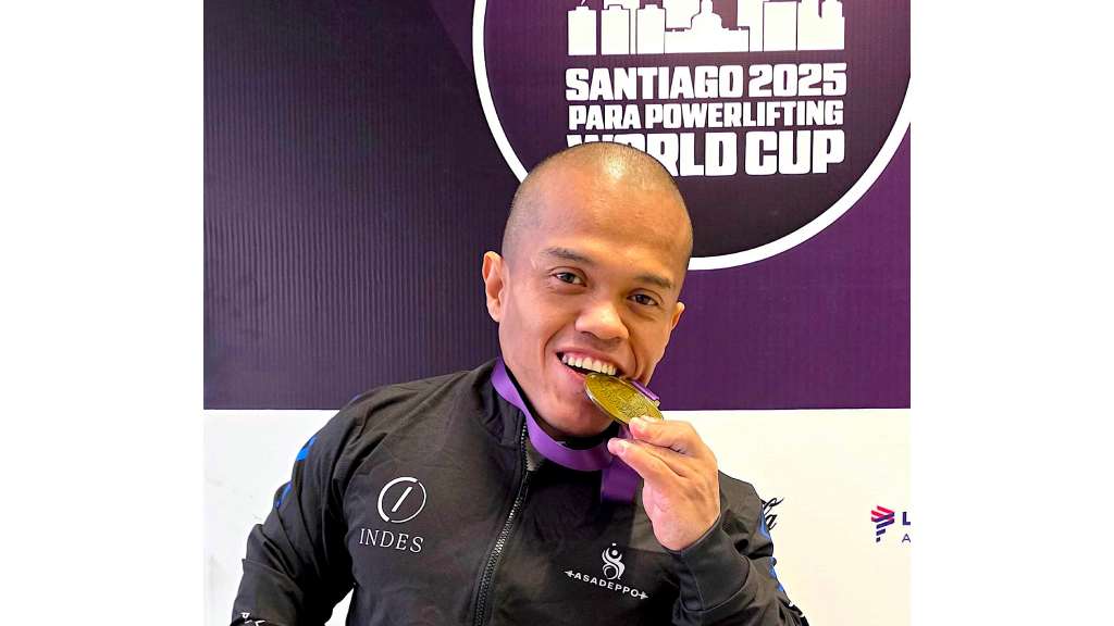 Herbert Aceituno, paratleta del Programa Esfuerzo y Gloria, conquistó la medalla de oro en la categoría -59 kilogramos de la Santiago 2025.