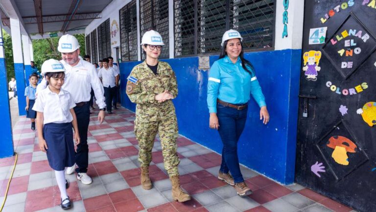 La Dirección de Obras Municipales, reconstruye la escuela Francisco Javier García, caserío Casa de Tejas, cantón San José Ingenio, en Metapán