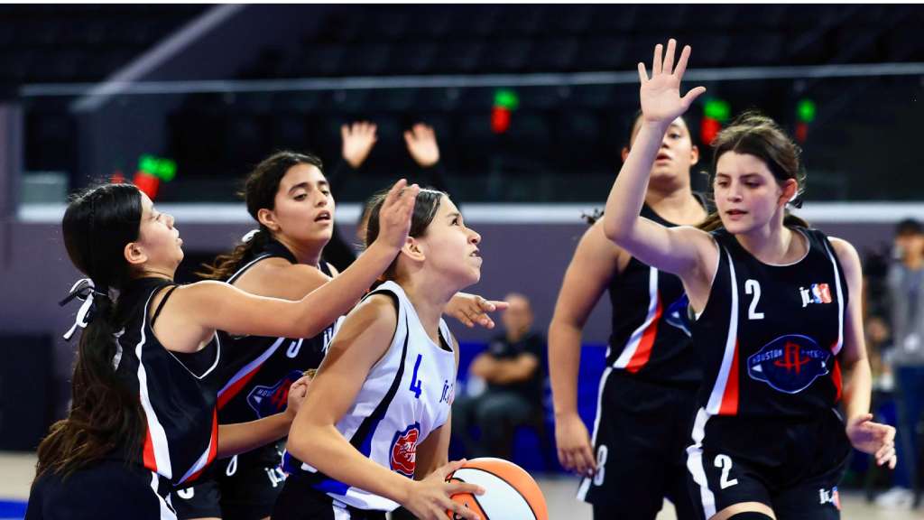 Los equipos Detroit Pistons (Itexsal) y Brooklyn Nets (Colegio San Francisco de Asís) lograron su boleto a la gran final.