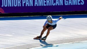 La patinadora salvadoreña Ivonne Nóchez aterrizó en Asunción con las maletas llenas de ilusión y también de medallas.