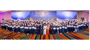 1.049 mujeres han sido capacitadas como técnicos electricistas, tras diez años de convenios entres AES El Salvador y el Instituto de la Mujer