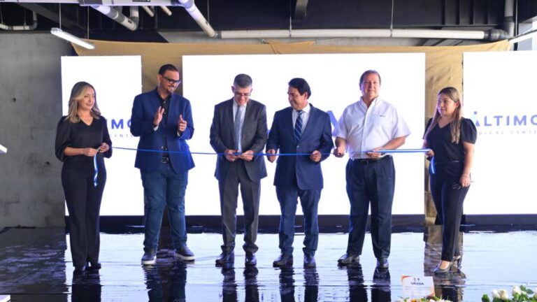 Con una inversión superior a los $4 millones de fondos propios y financiado por Banco CUSCATLAN, Áltimo Medical Center, abre operaciones.