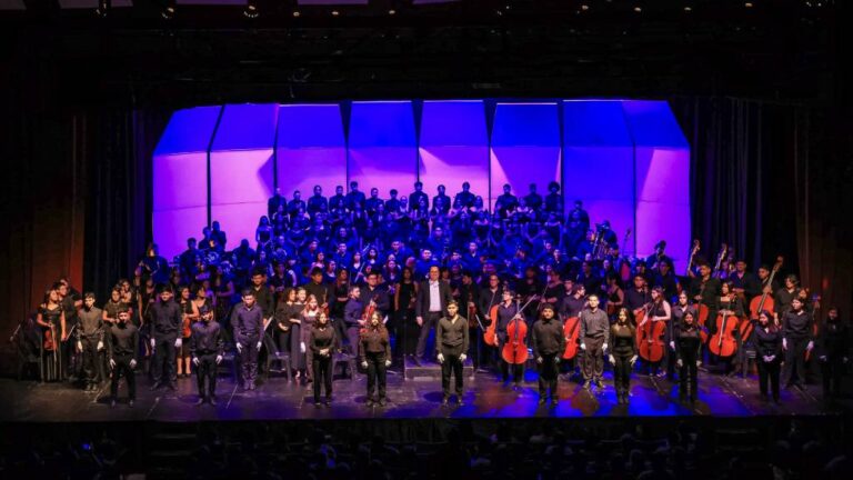 El Gobierno del Presidente Nayib Bukele, conmemora el 204 Aniversario de Independencia Patria con un concierto en el "Teatro Presidente".