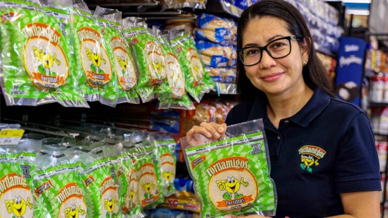 Con al respaldo de Walmart, Tortiamigos se consolida como una marca presente en todas las tiendas de la cadena en todo el país.