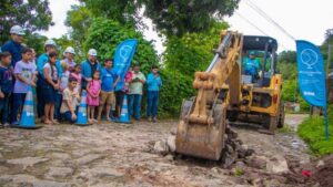 Se trata del mejoramiento 5.26 kilómetros de calle hacia el cerro Pando, Meanguera, Morazán Norte”, de 4 metros de ancho en promedio.
