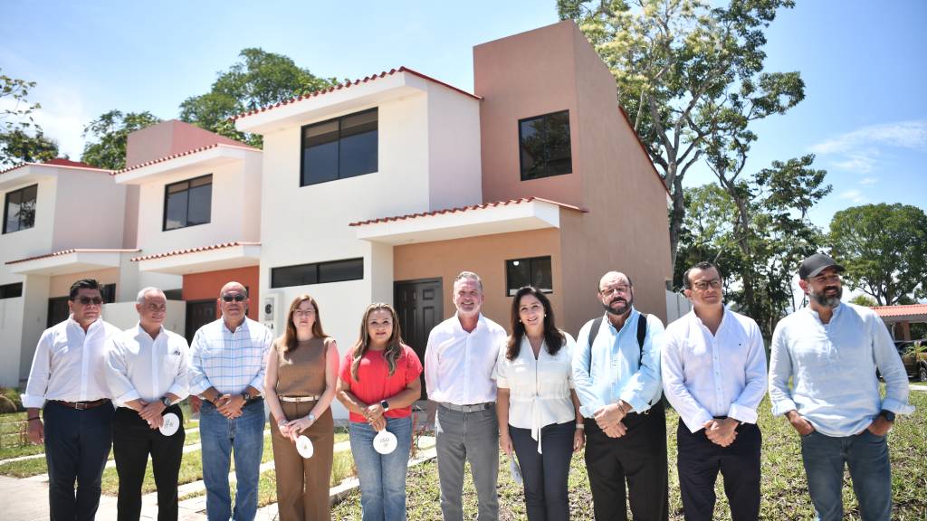 El proyecto esta ubicado en el km25, carretera a Santa Ana, distrito de Colón, La Libertad, una zona de alto crecimiento económico y urbano