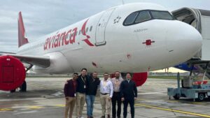 Avianca anunció la llegada del primer avión Airbus A320neo que es parte de la orden de 138 unidades de este modelo del Grupo Abra.