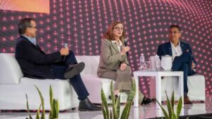 El Salvador avanza firme en la innovación e inversión en tecnología, como parte de la Estrategia impulsada por el Presidente Nayib Bukele.