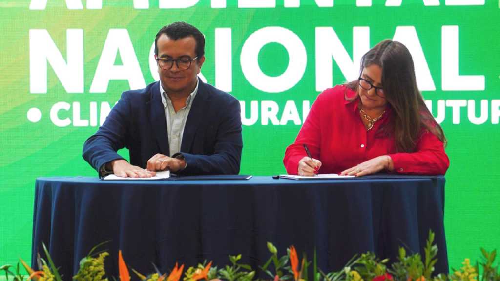 FIAES y la organización mexicana ROC, en coordinación con MARN y impulsan diagnóstico para evaluar la salud de los arrecifes de El Salvador