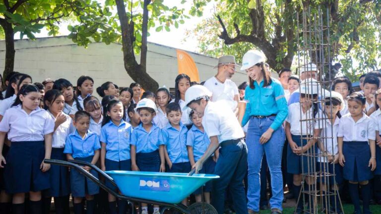 El Centro Escolar de Chalchuapa, es la número 11 que la DOM construye en Santa Ana del programa “Dos Escuelas por Día” del presidente Bukele.
