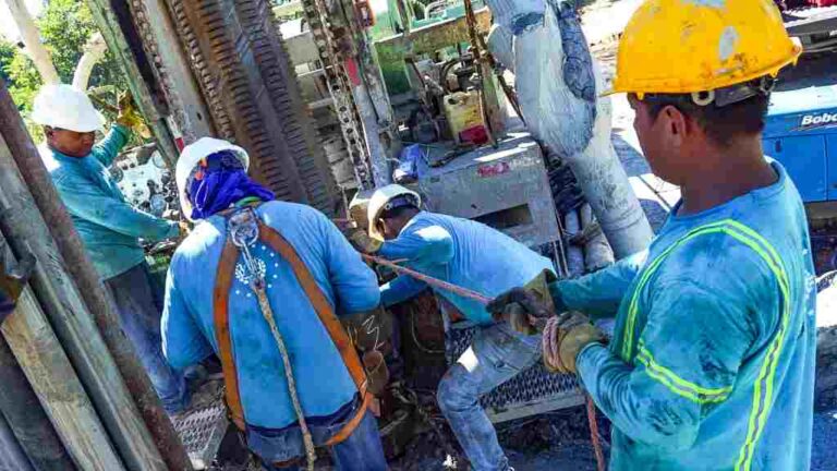 El propósito es extender el servicio de agua potable a los hogares del cantón La Paz, para mejorar su calidad de vida de 317 familias.