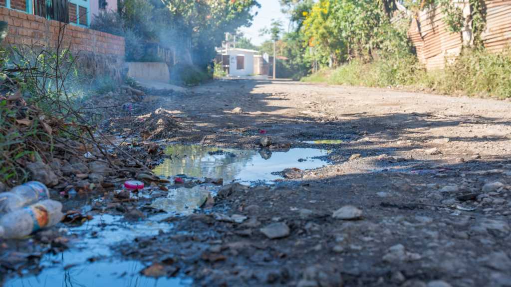3.7 kms de calle con superficie asfáltica y concreto, serán ejecutados por la DOM del gobierno del presidente Nayib Bukele, en Chalchupa.