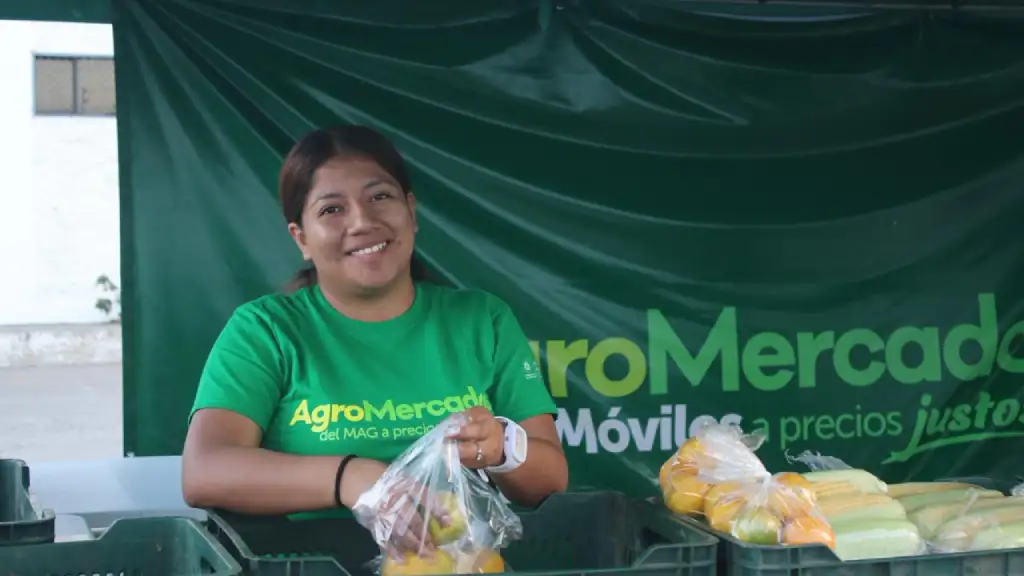En el marco de la competencia Ironman 70.3 se, implementaron 18 AgroMercados Móviles, una comercialización directa de los
